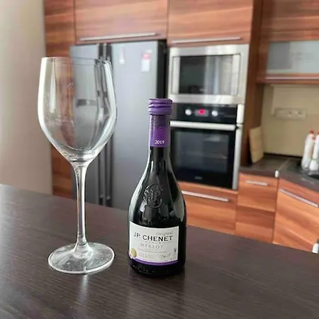 Priestranný 3 Izb. V Centre S Parkovaním. Apartamento *