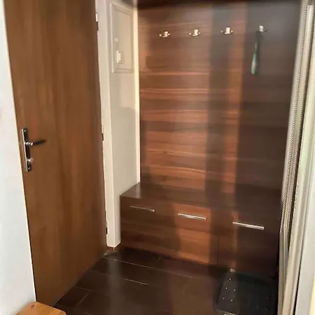 Priestranny 3 Izb. V Centre S Parkovanim. 班斯卡-比斯特里察