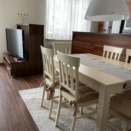 Appartement Priestranny 3 Izb. V Centre S Parkovanim. *