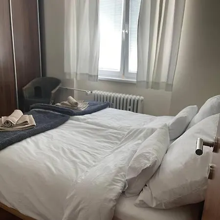 Appartement Priestranny 3 Izb. V Centre S Parkovanim. *