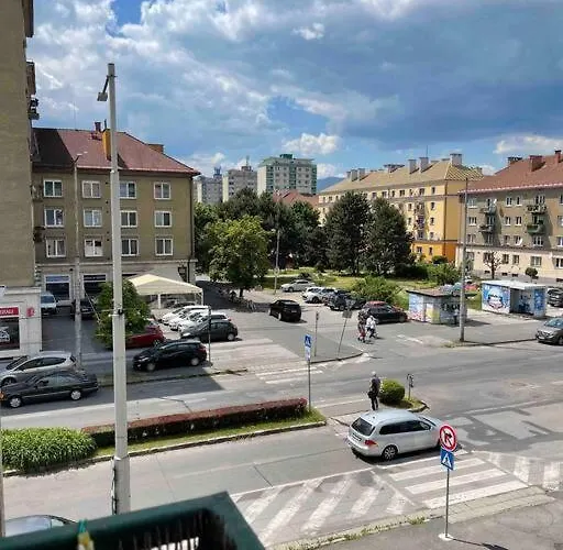 Priestranny 3 Izb. V Centre S Parkovanim. Apartament *