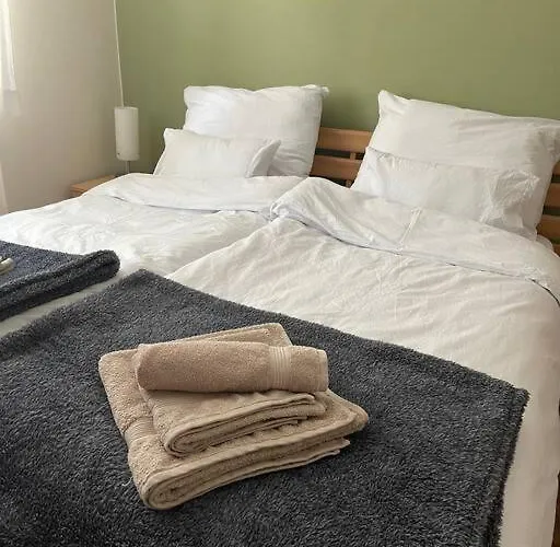 Priestranny 3 Izb. V Centre S Parkovanim. *