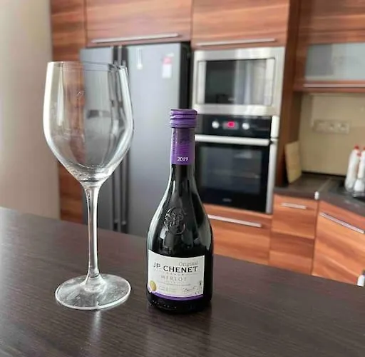 Priestranny 3 Izb. V Centre S Parkovanim. Apartament *