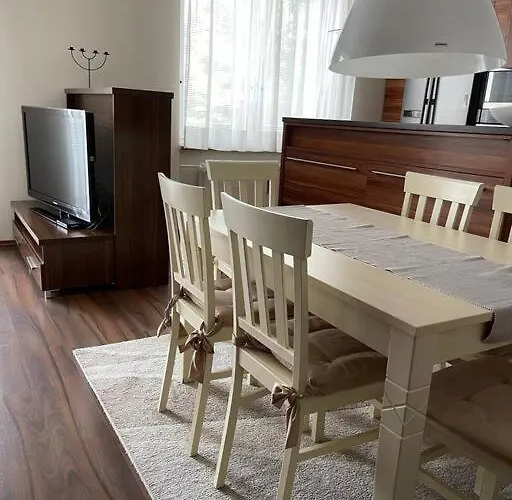 Apartament Priestranny 3 Izb. V Centre S Parkovanim. *