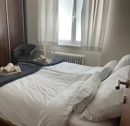 Apartament Priestranny 3 Izb. V Centre S Parkovanim. *