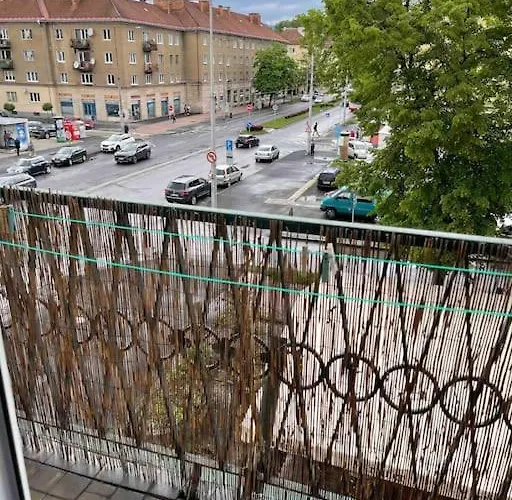 Priestranny 3 Izb. V Centre S Parkovanim. Apartament